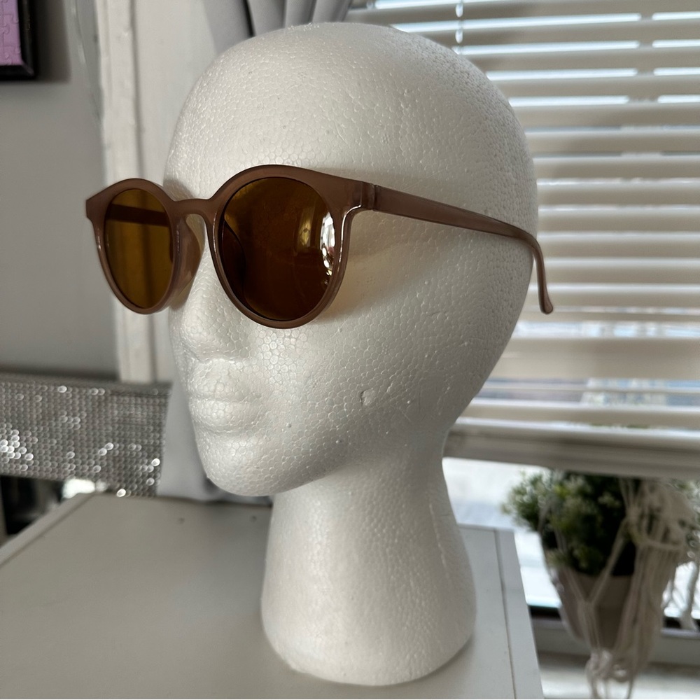 Sunglasses - Picture 3 of 3